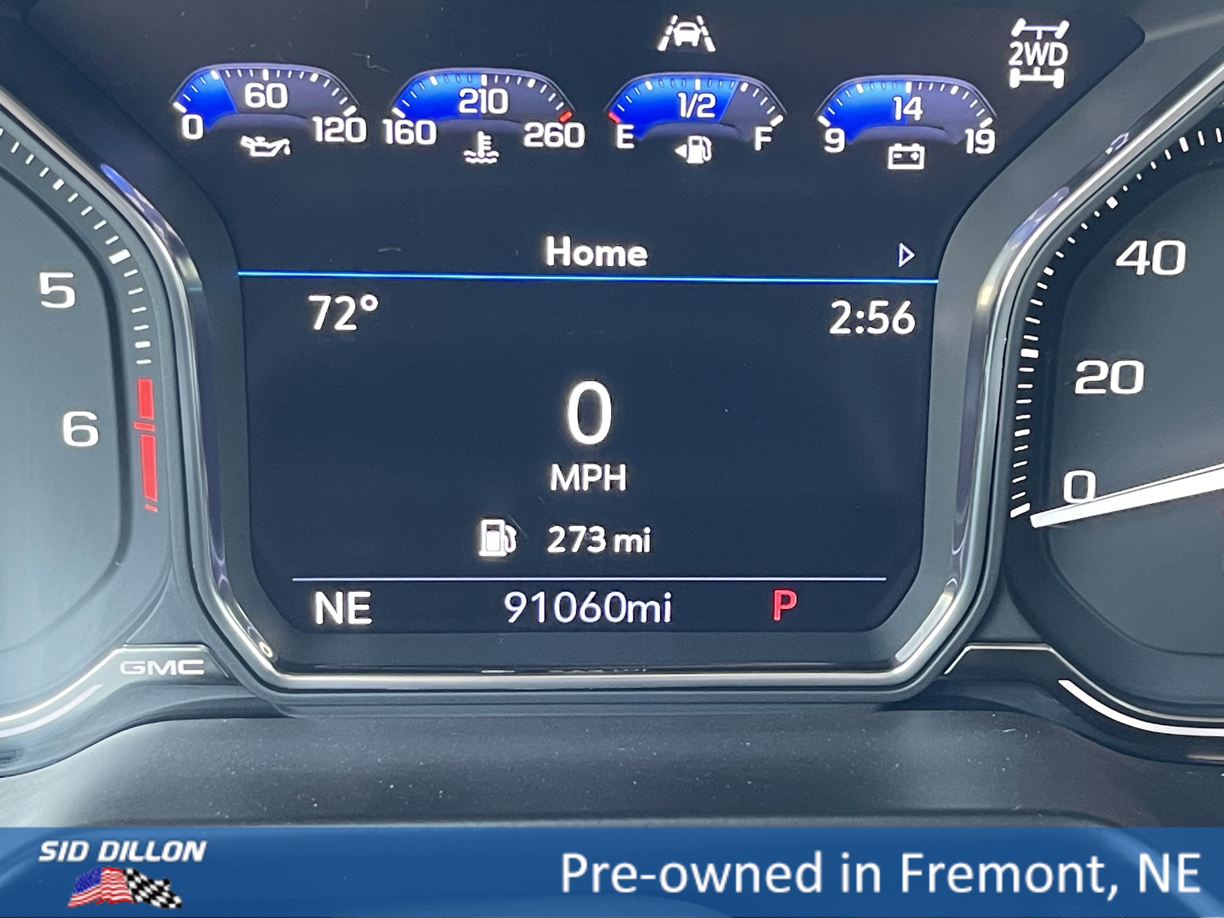 2021 Gmc Yukon SLT photo 3