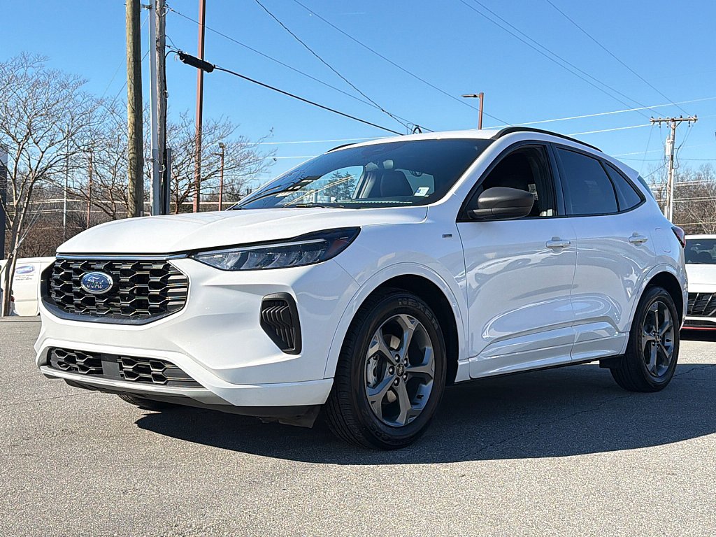 2023 Ford Escape ST-Line's photo