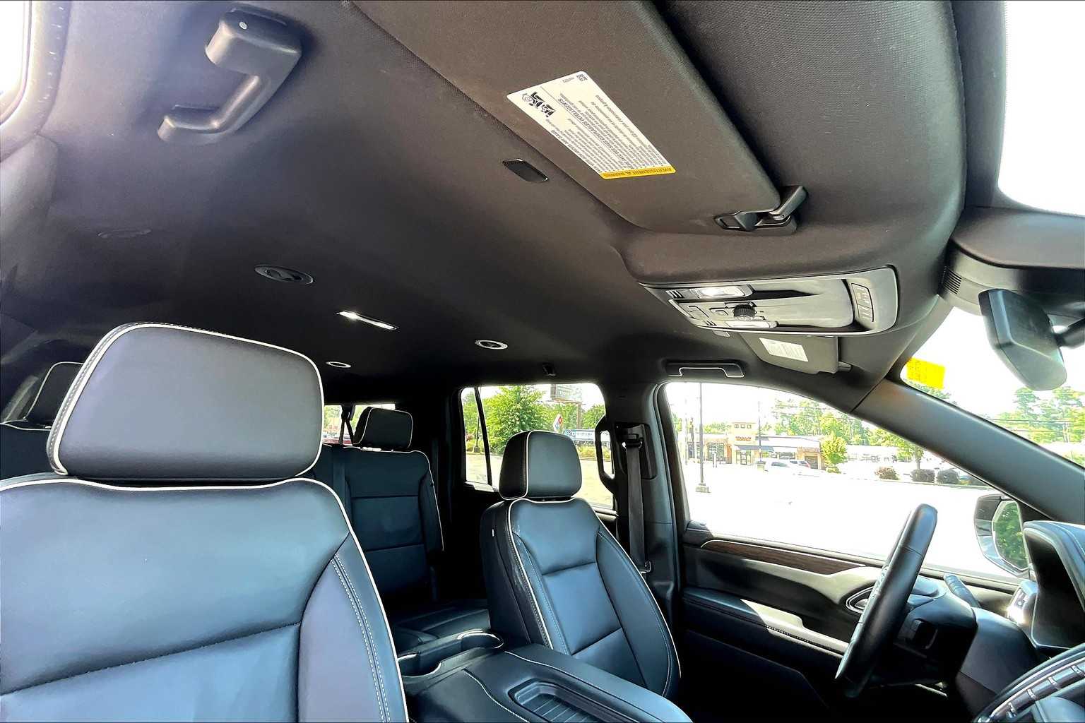 2024 Chevrolet Suburban Premier photo 13