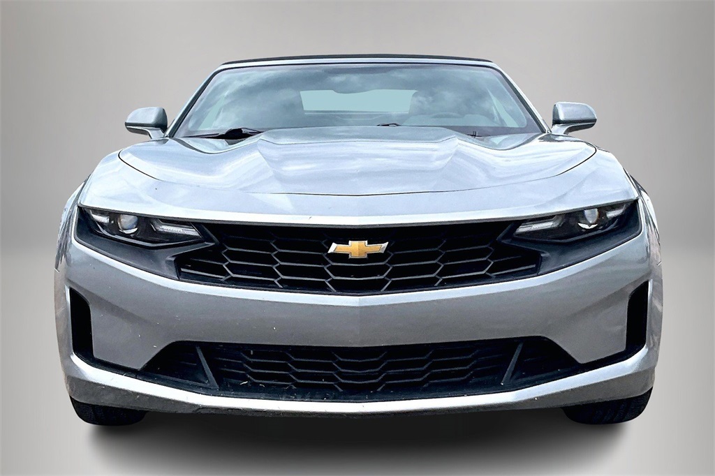2023 Chevrolet Camaro 1LT photo 2