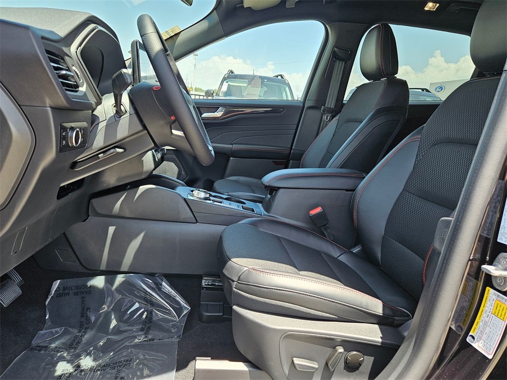 2025 Ford Escape ST-Line Hybrid photo 10