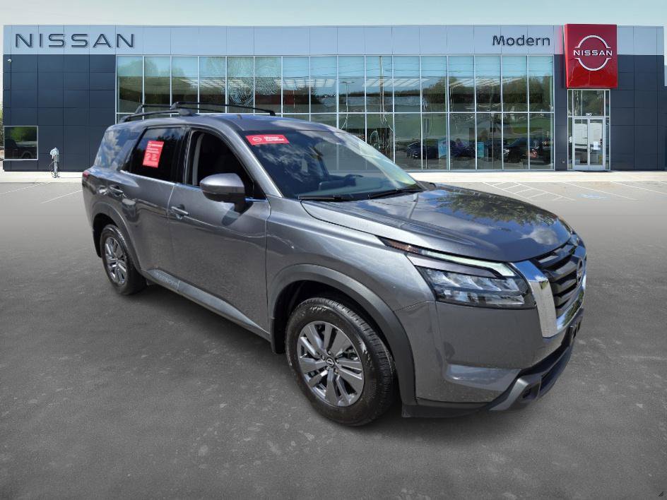 2024 Nissan Pathfinder SV photo 3