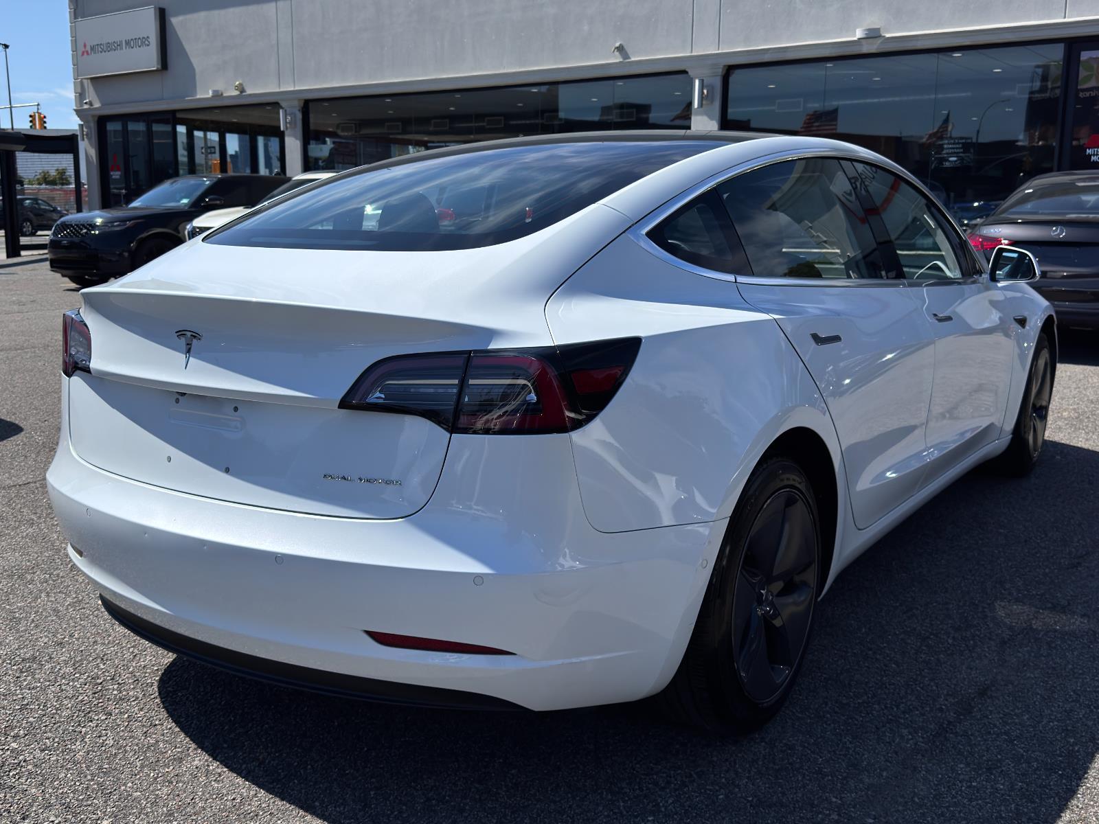 2018 Tesla Model 3 Long Range photo 4