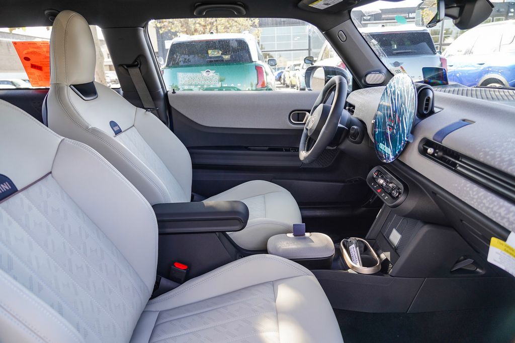 2025 Mini Cooper Hardtop 2 Door Iconic photo 14