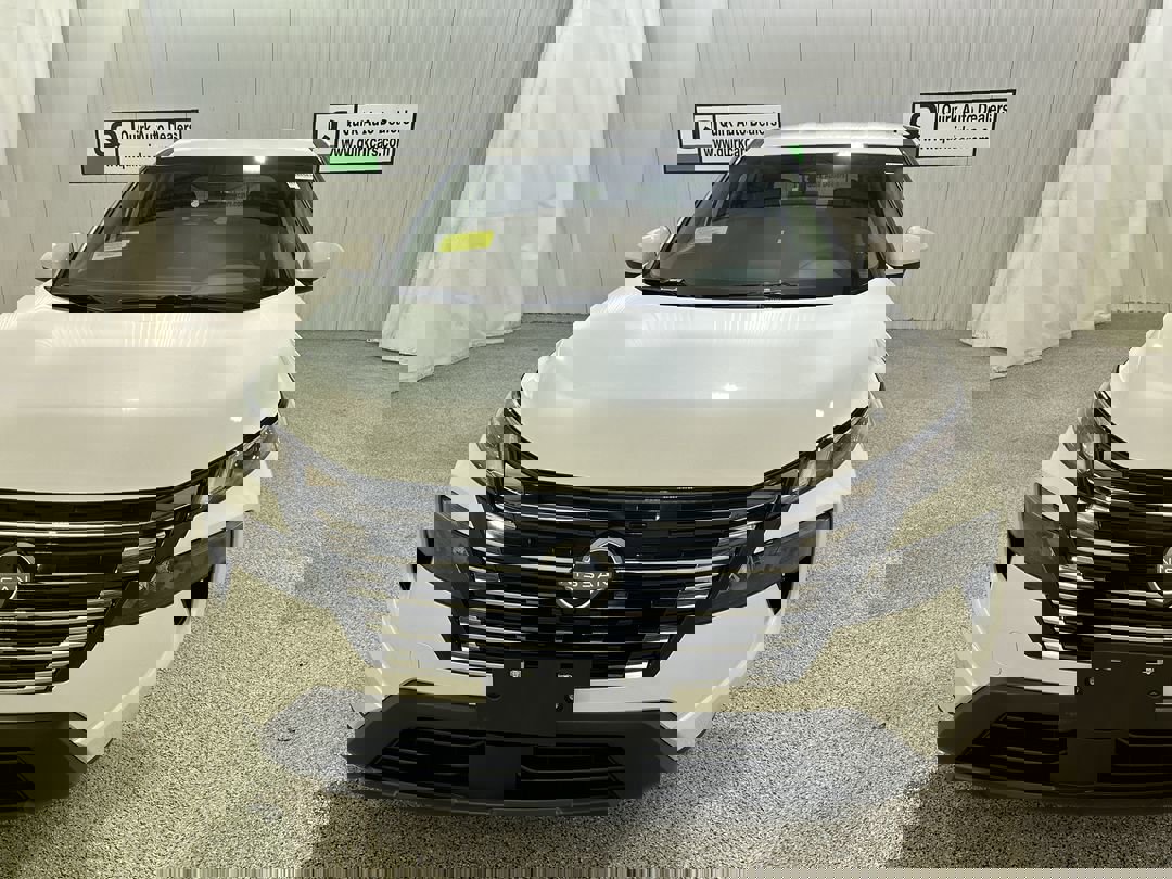 2026 Nissan Rogue SV photo 2