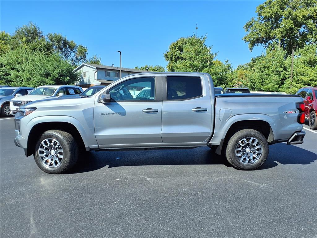 2024 Chevrolet Colorado LT photo 23