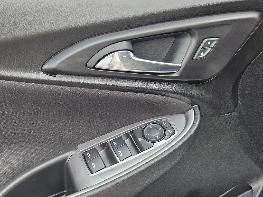 2023 Chevrolet Malibu 1LT photo 10
