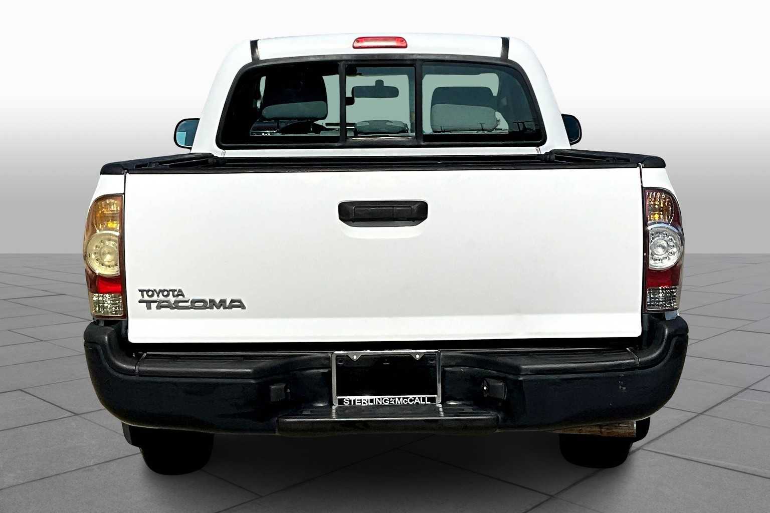2010 Toyota Tacoma LE photo 4