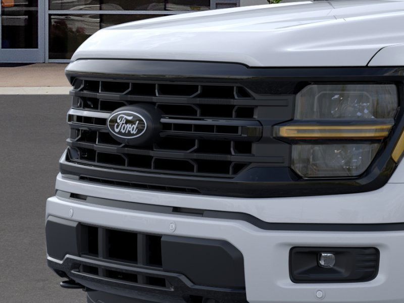 2025 Ford F-150 XLT photo 17