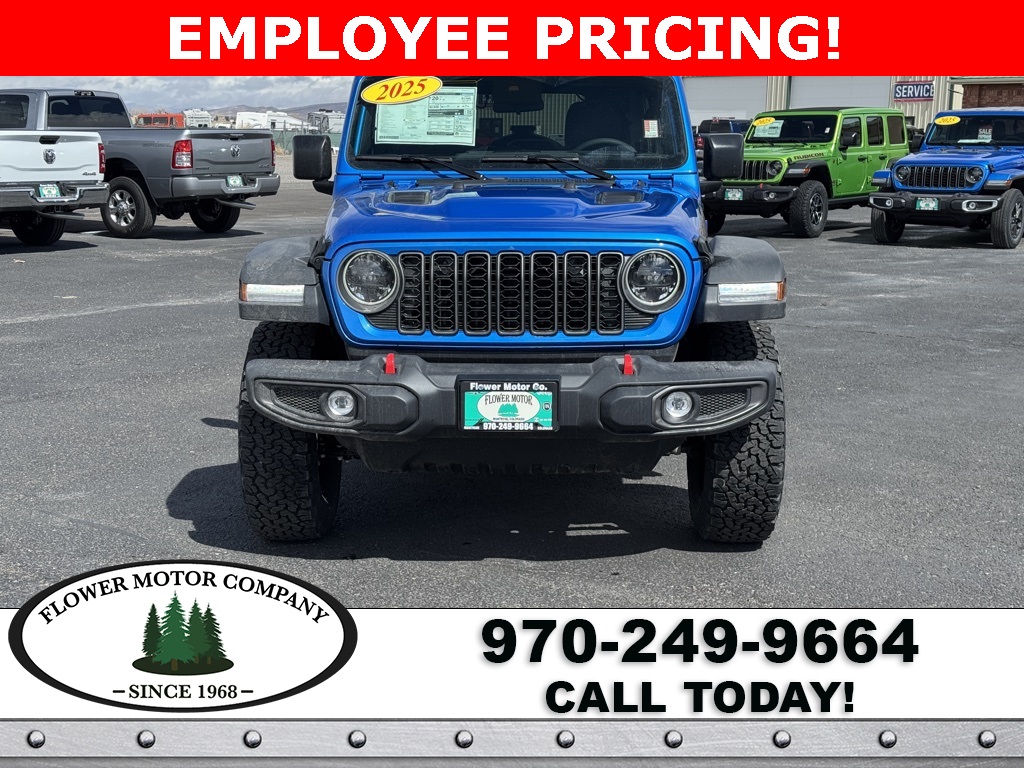 2025 Jeep Wrangler Rubicon photo 2