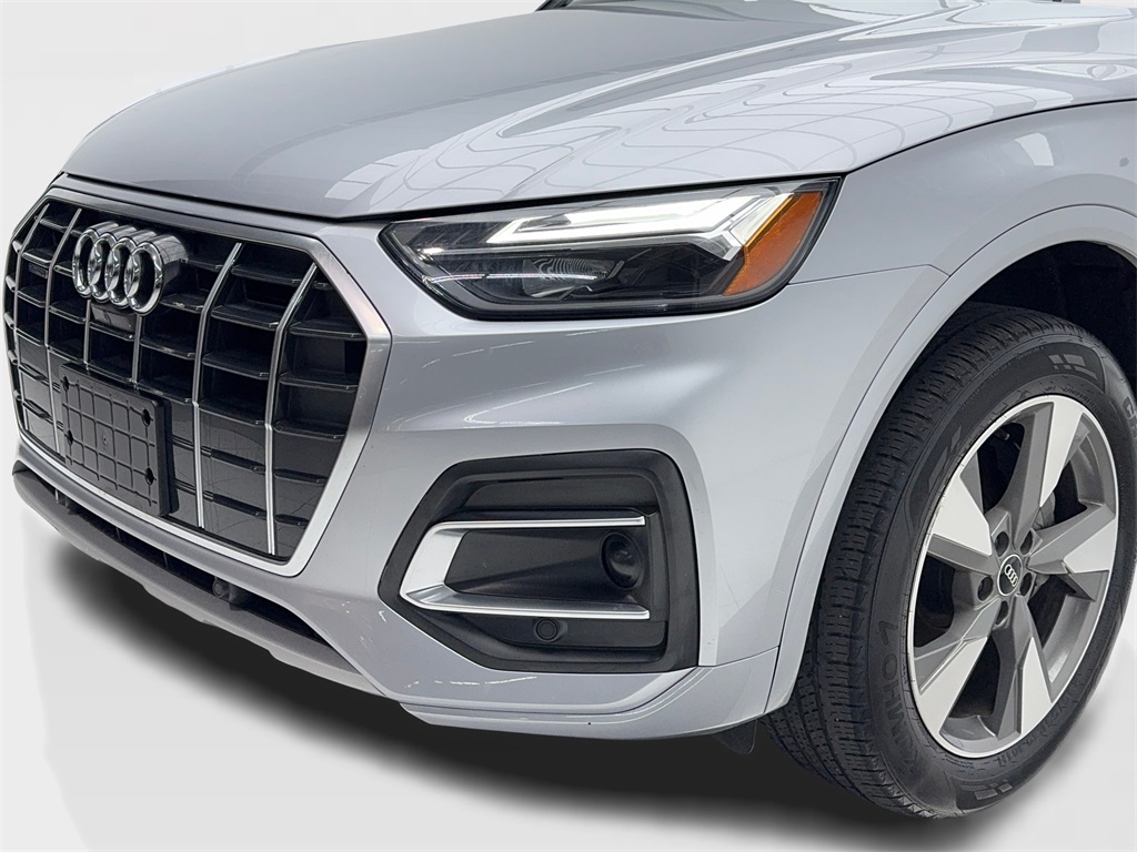 2023 Audi Q5 40 Premium Plus photo 4