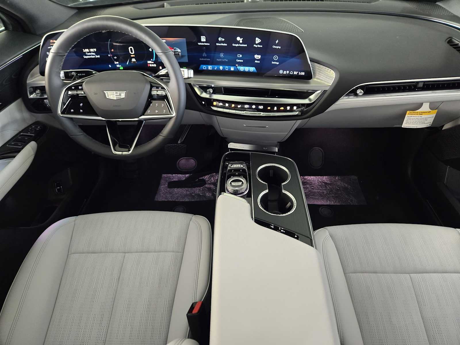 2025 Cadillac Lyriq Luxury photo 16