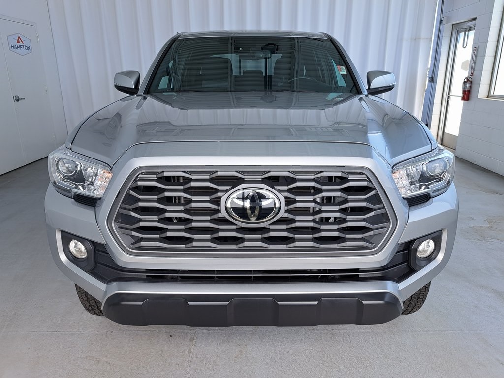 2023 Toyota Tacoma TRD Off-Road photo 3