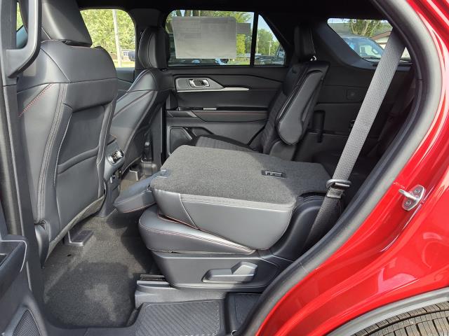 2025 Ford Explorer ST-Line photo 21