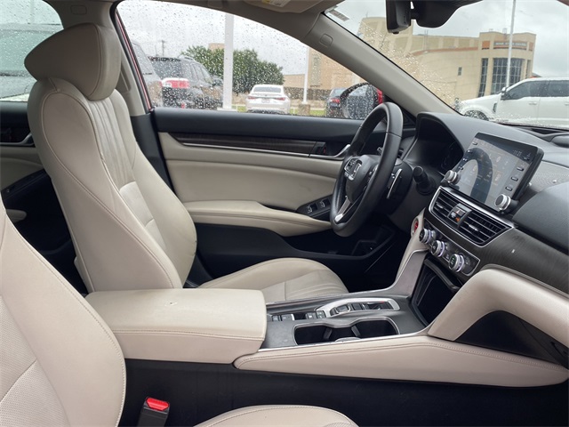 2019 Honda Accord Hybrid Touring photo 11