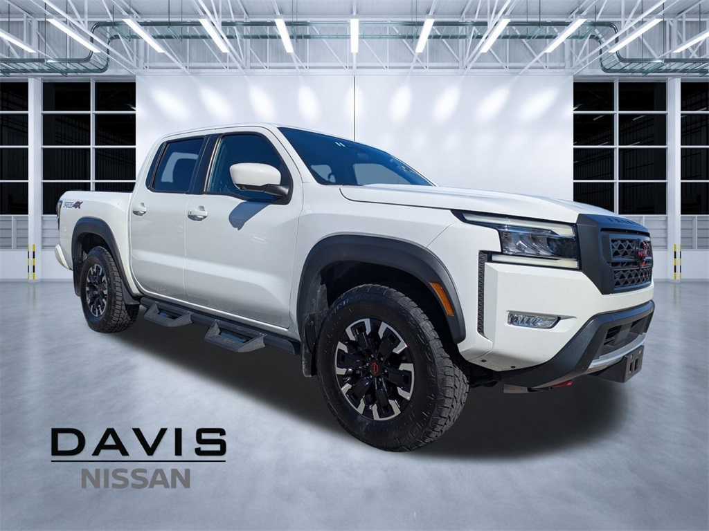 2023 Nissan Frontier PRO-4X's photo