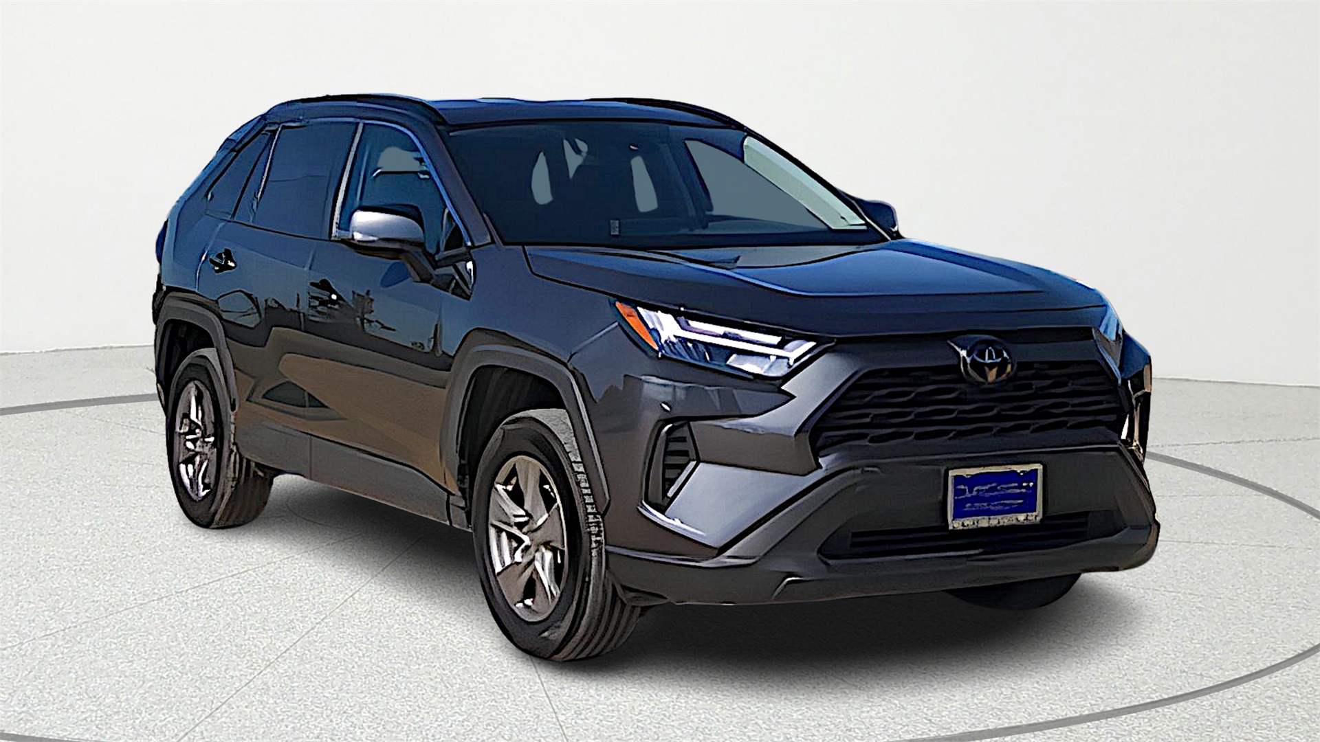 2024 Toyota RAV4 XLE's photo