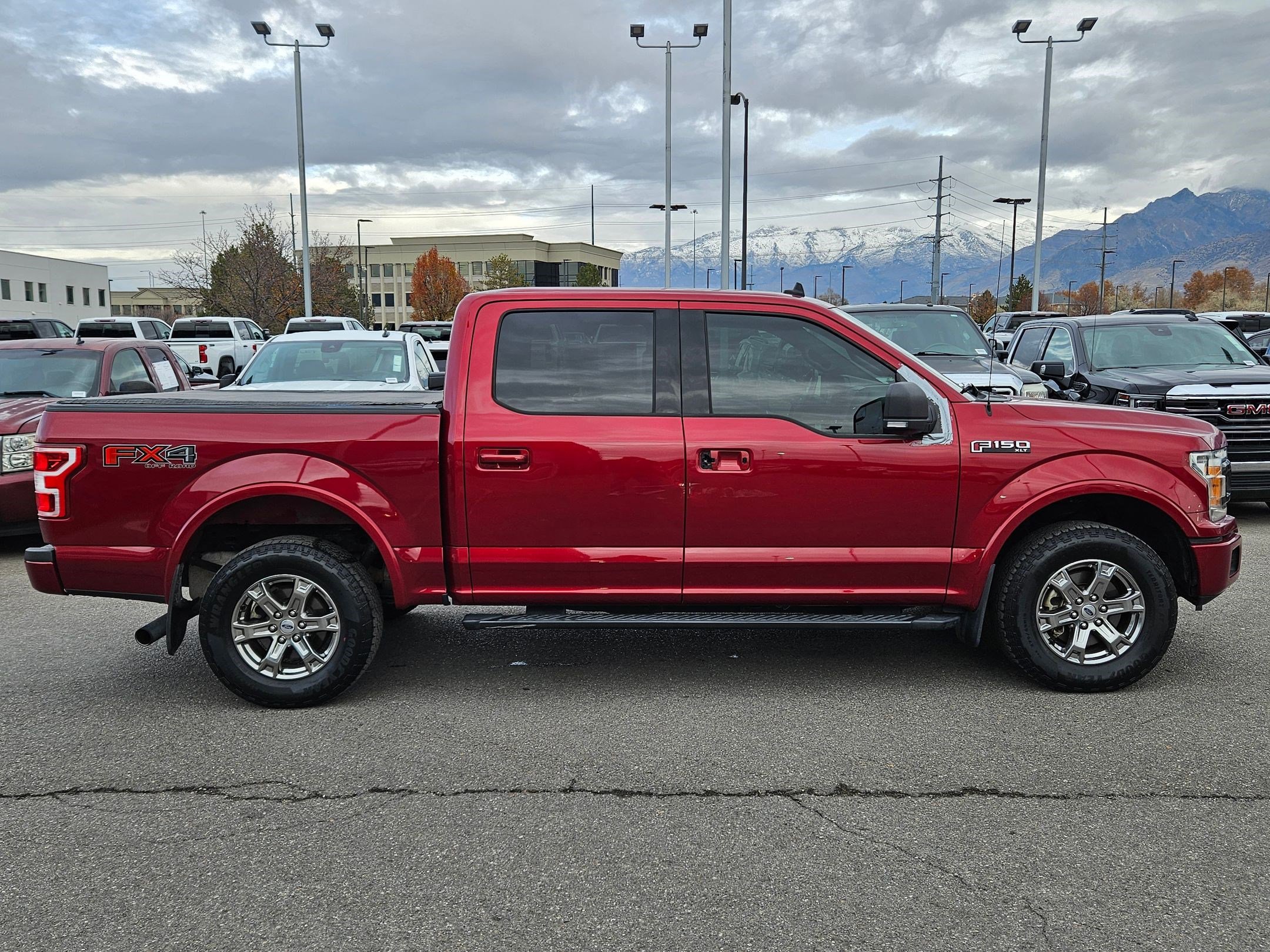 2019 Ford F-150 XLT photo 2