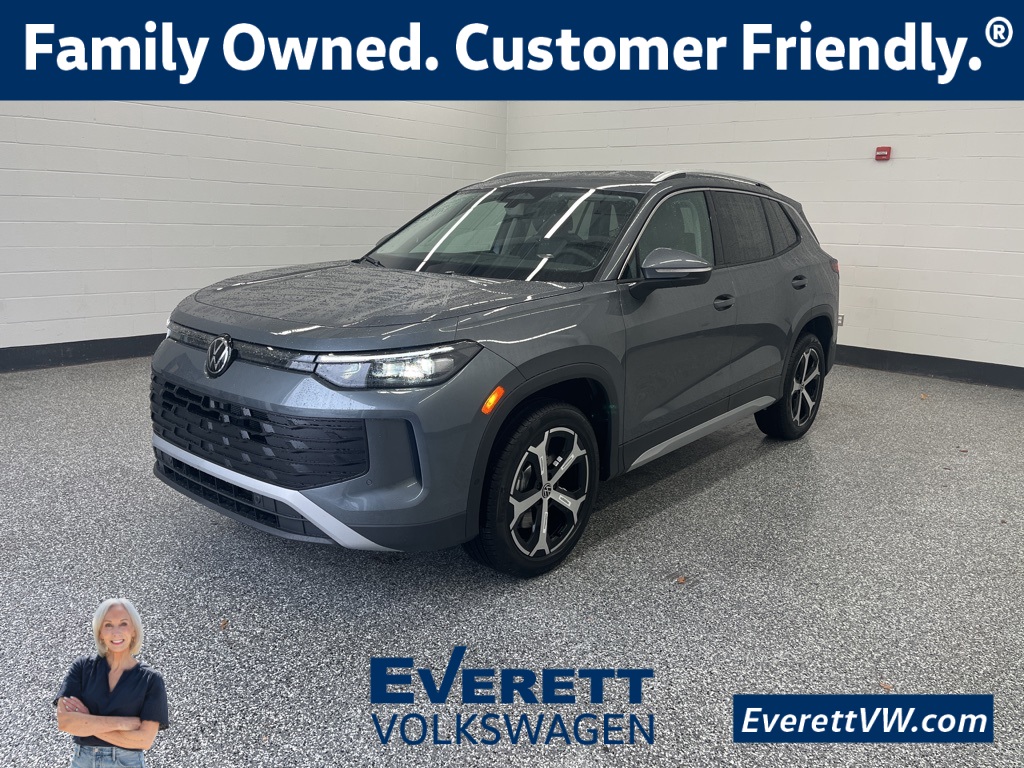 2026 Volkswagen Tiguan SE's photo