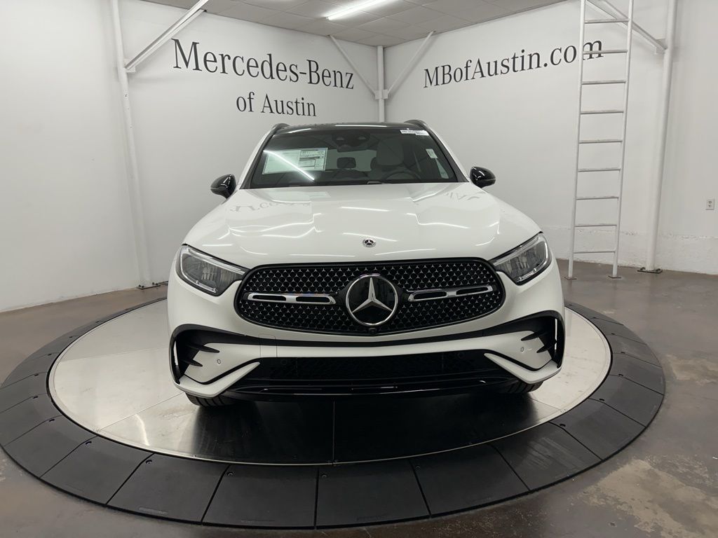 2026 Mercedes Benz GLC 300 photo 2