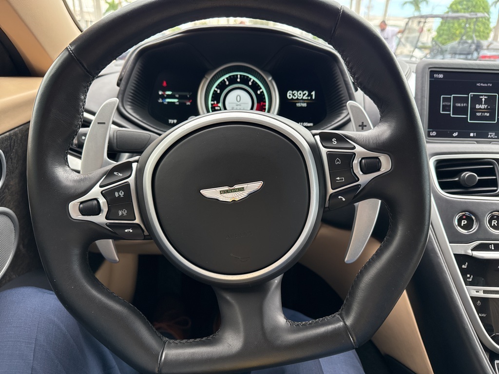2023 Aston Martin DB11 AM5 photo 4
