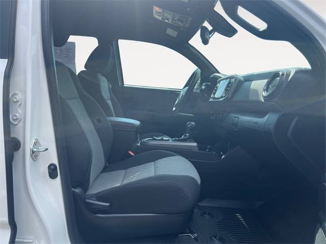 2021 Toyota Tacoma TRD Off-Road photo 15