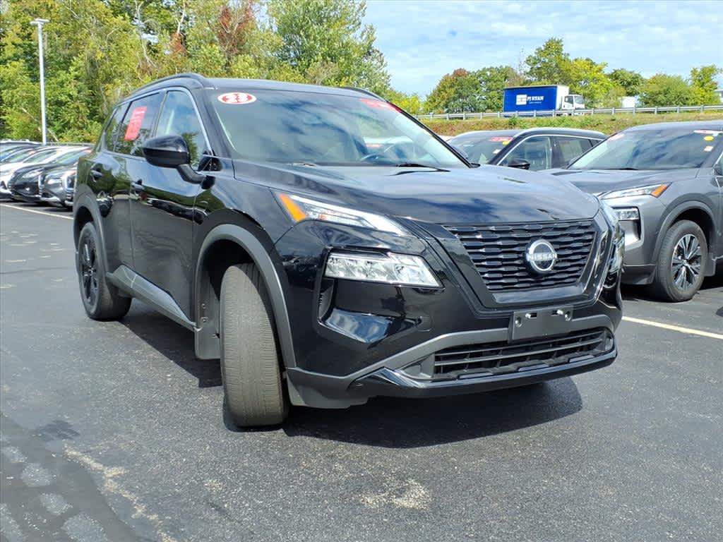 2023 Nissan Rogue SV photo 3