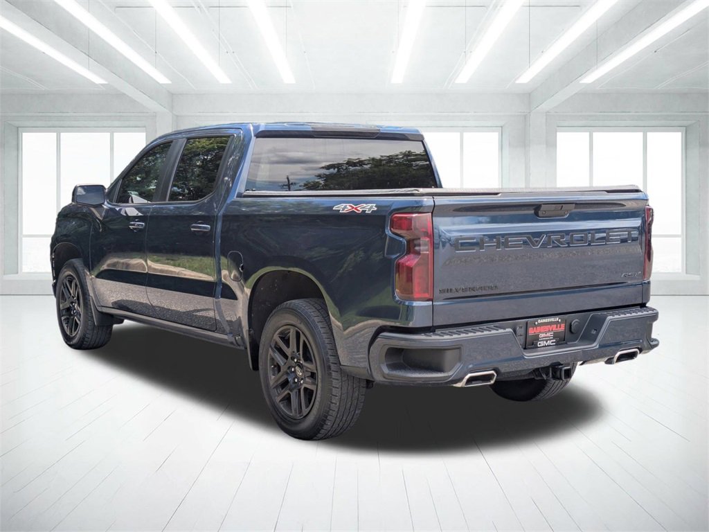 2022 Chevrolet Silverado RST photo 4
