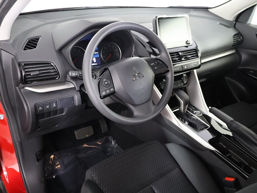 2025 Mitsubishi Eclipse Cross LE photo 31