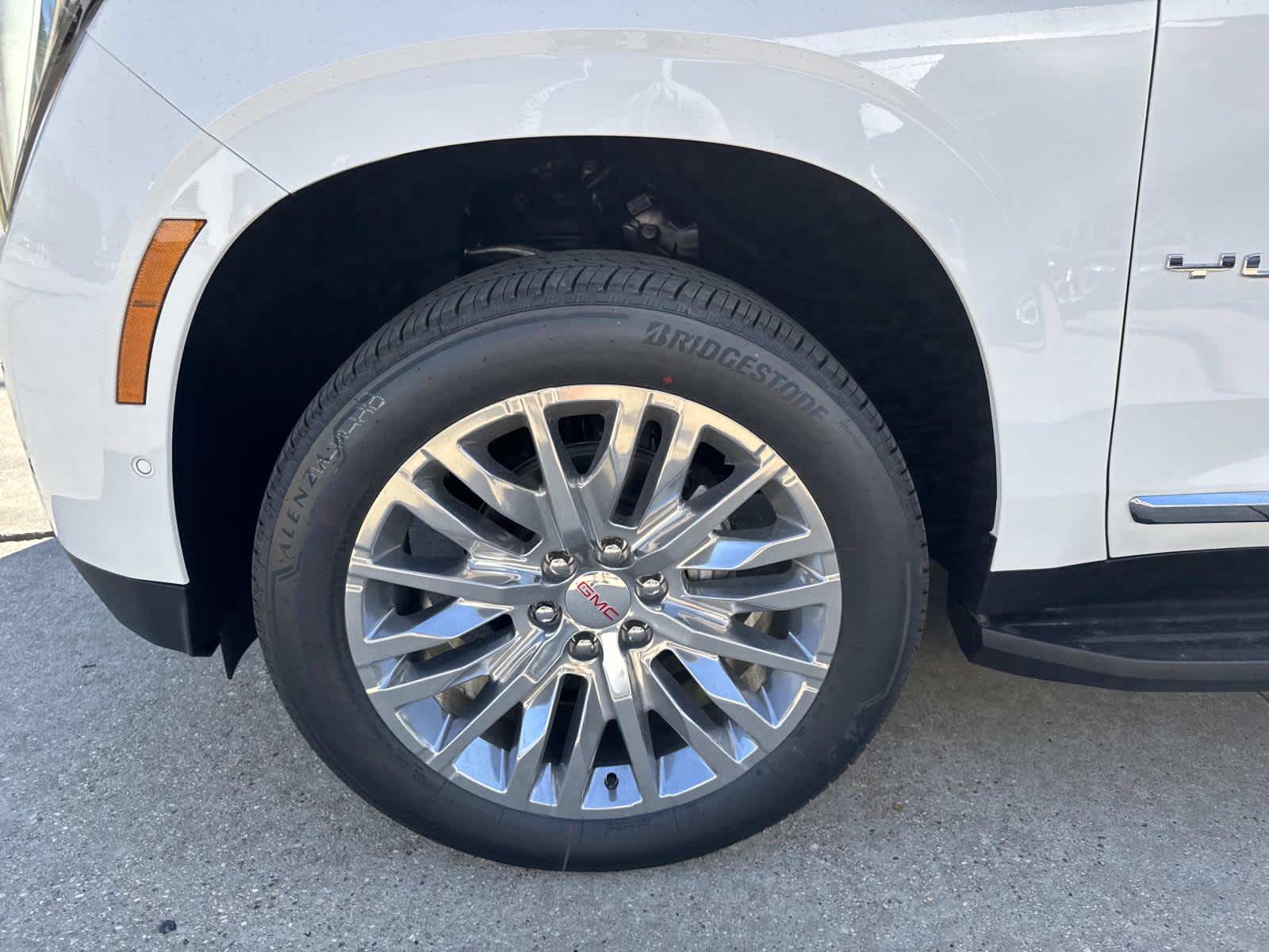 2025 Gmc Yukon XL photo 4