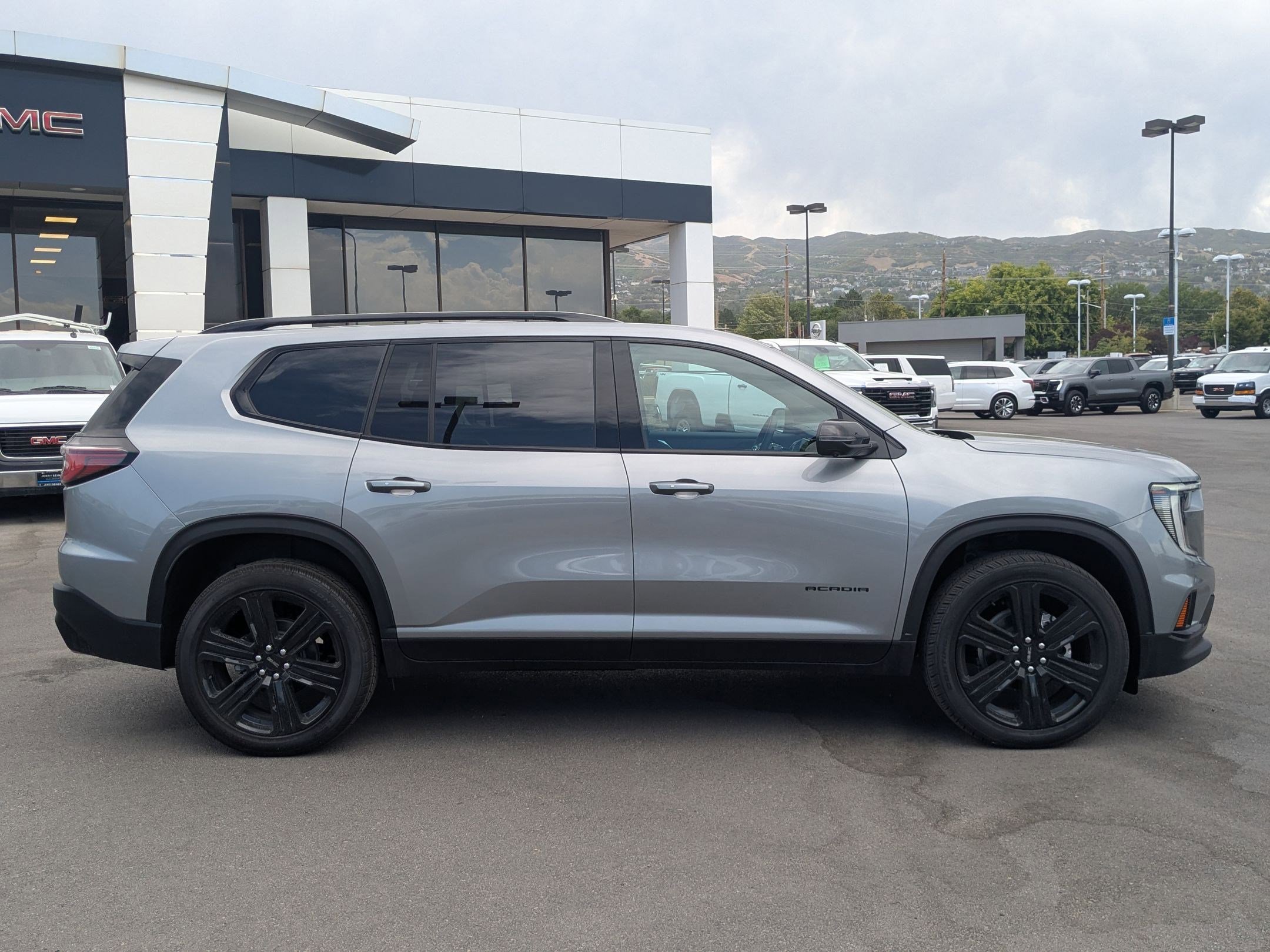 2025 Gmc Acadia Elevation photo 4