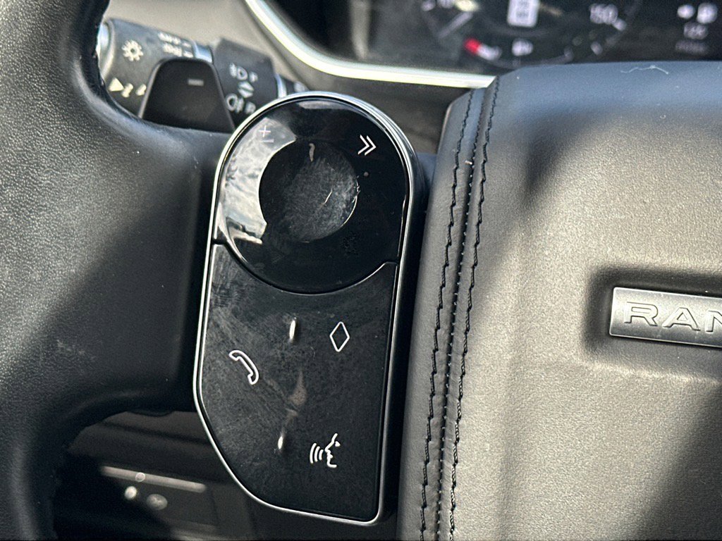 2020 Land Rover Range Rover HSE photo 22