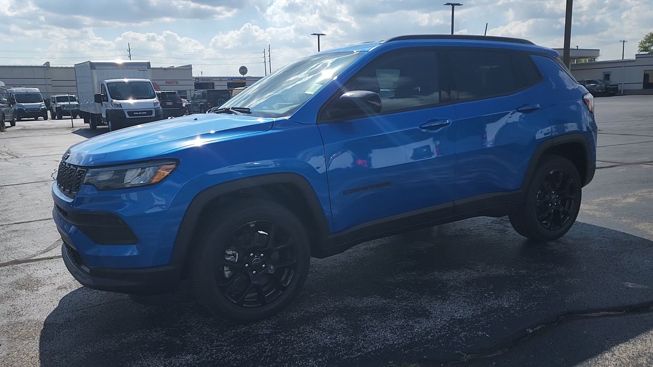 2026 Jeep Compass Latitude photo 4