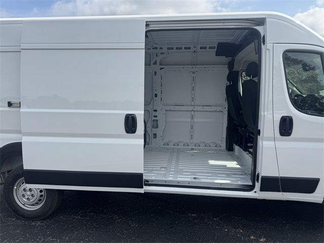 2026 Ram ProMaster 3500 photo 18