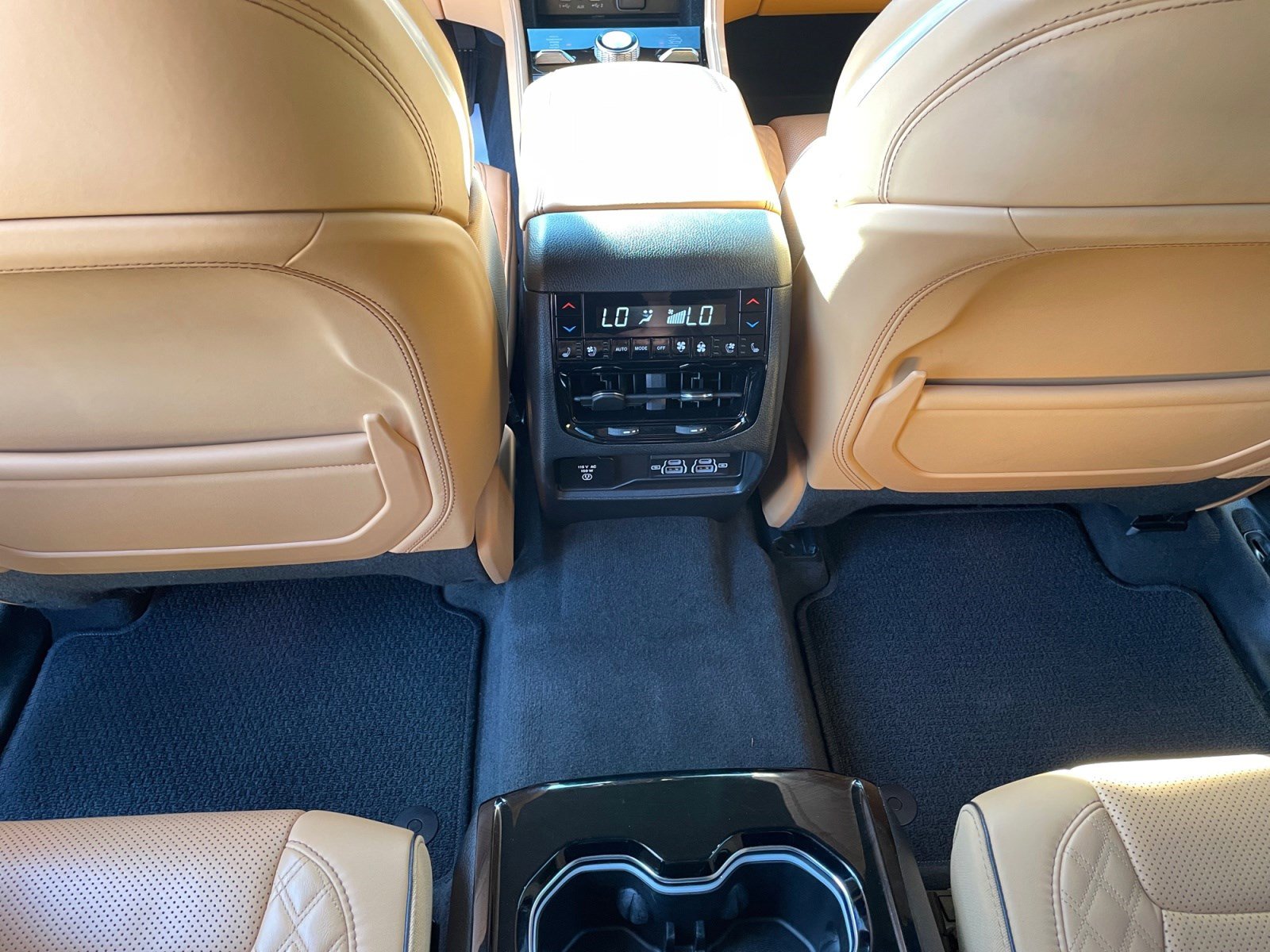 2021 Jeep Grand Cherokee L Summit Reserve photo 17
