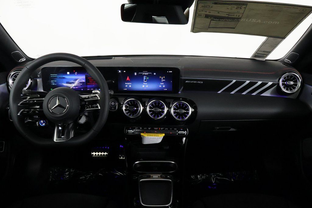 2026 Mercedes Benz CLA 35 AMG 4MATIC photo 4