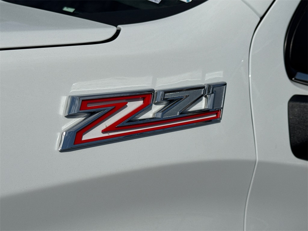 2023 Chevrolet Silverado 1500 LTZ photo 3