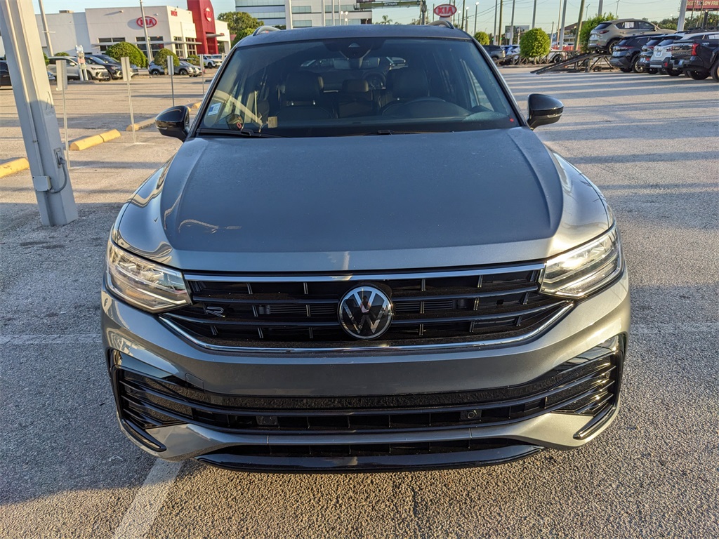2024 Volkswagen Tiguan SE R-Line Black photo 2