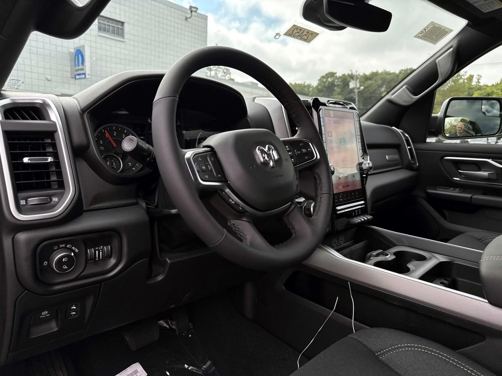 2025 Ram 1500 Big Horn photo 32
