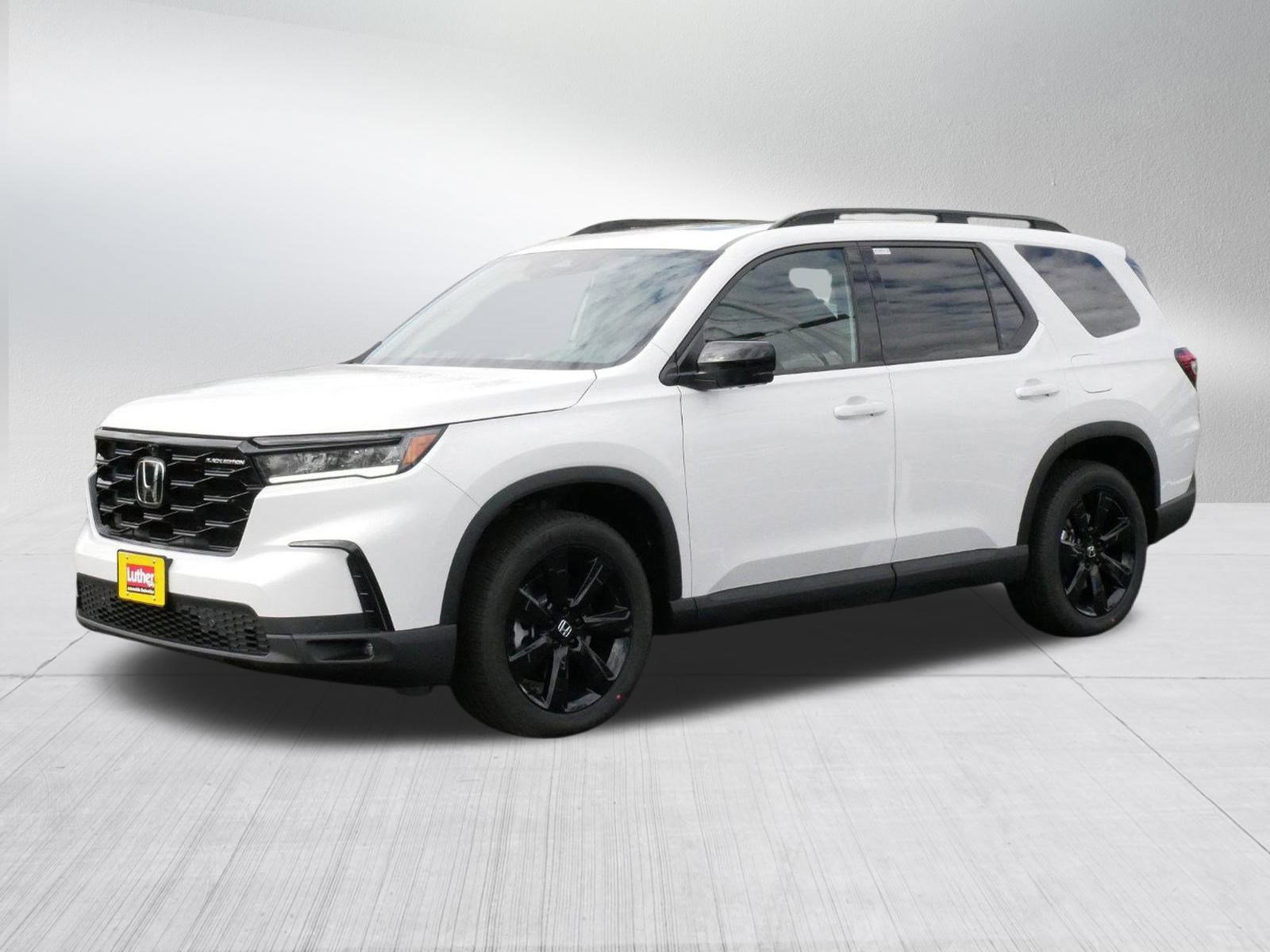2025 Honda Pilot Black Edition photo 3