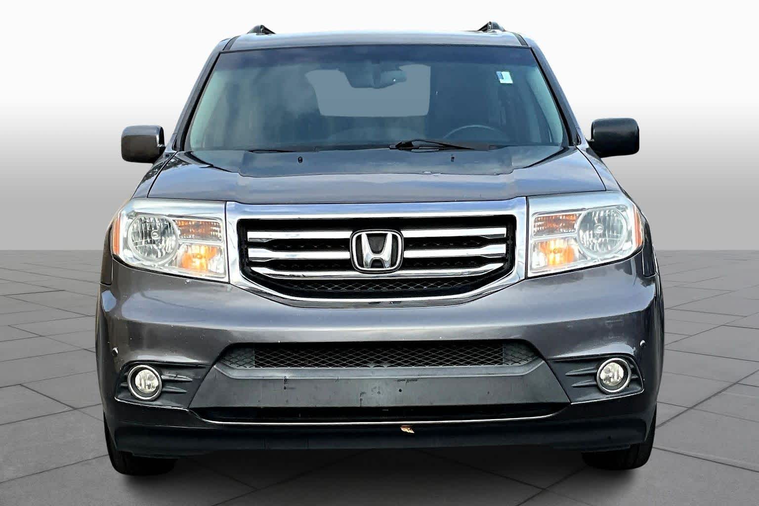 2015 Honda Pilot Touring photo 2