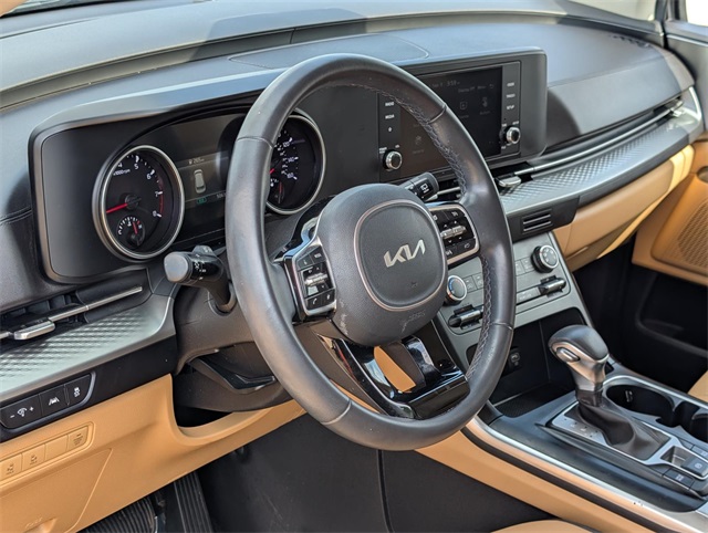 2024 Kia Carnival LX photo 22