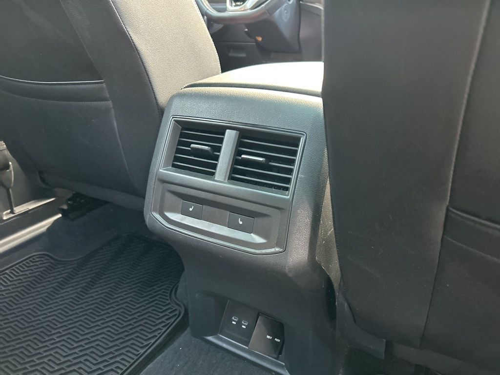 2022 Volkswagen Atlas Cross Sport V6 SEL Premium R-Line photo 46