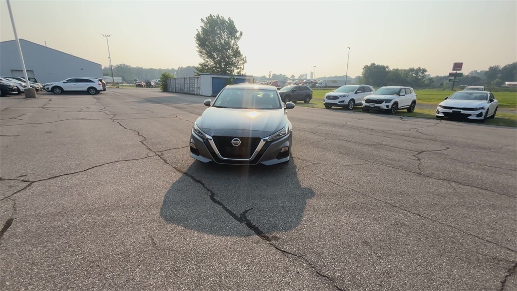 2022 Nissan Altima 2.5 SV photo 3
