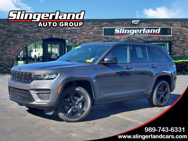 2022 Jeep Grand Cherokee Altitude's photo
