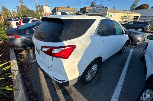 2019 Chevrolet Equinox LT photo 2