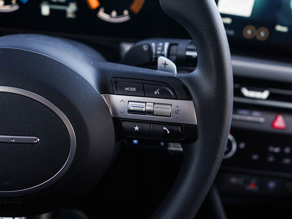 2025 Hyundai Sonata SEL photo 18