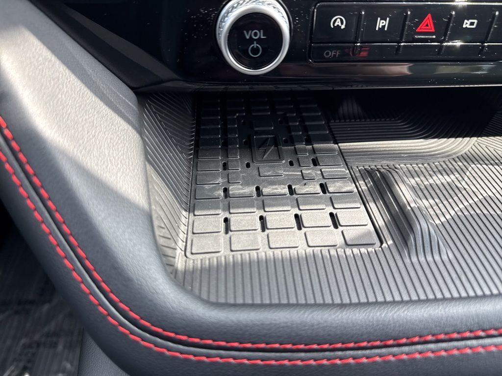 2025 Ford Explorer ST photo 36