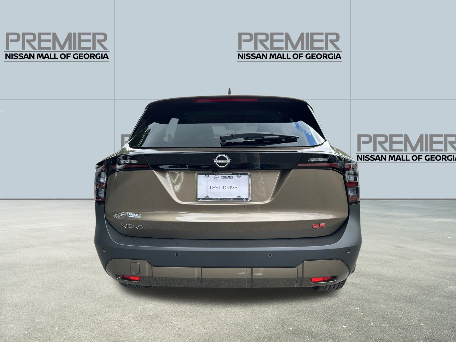 2025 Nissan Kicks SR photo 3