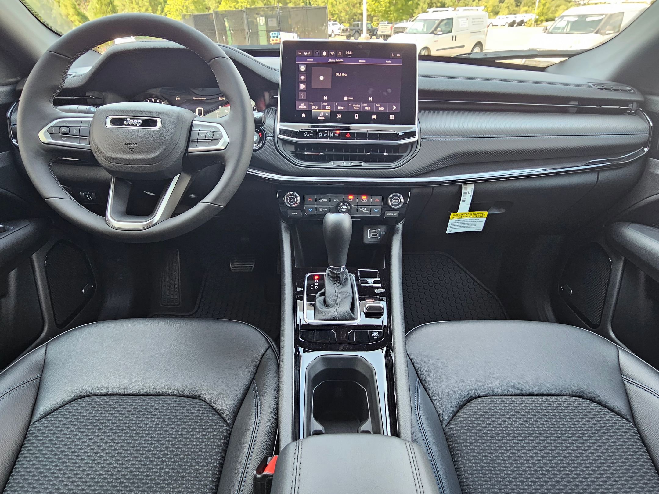 2025 Jeep Compass North Edition Latitude photo 2